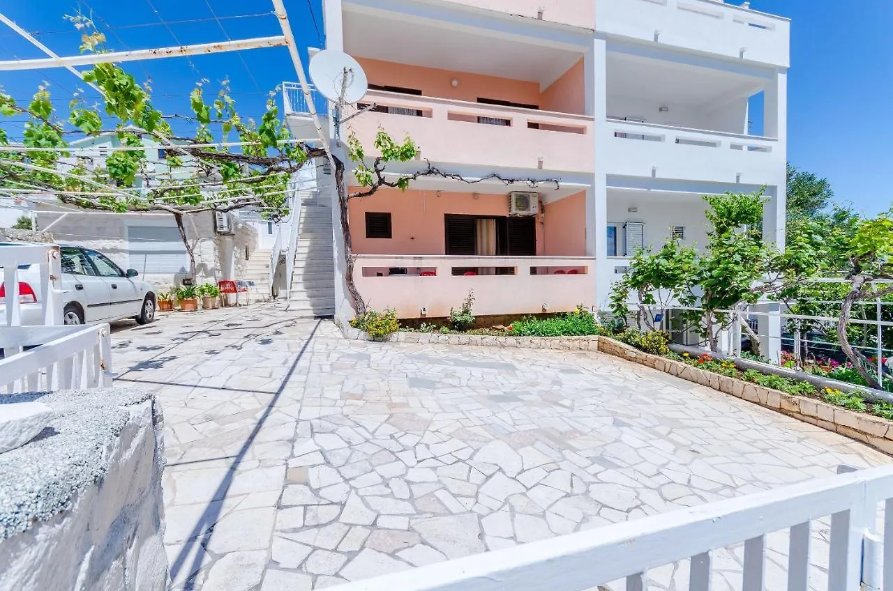 Apartments Kursan Trogir
