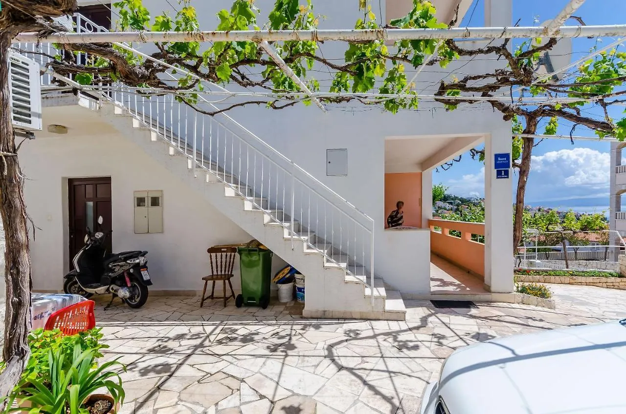 Apartments Kursan Trogir 0*,