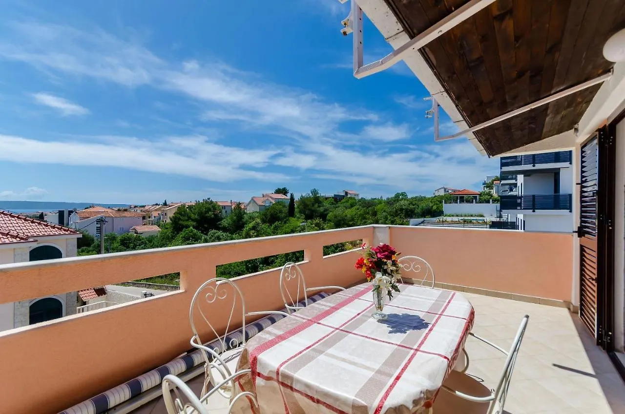 Apartments Kursan Trogir