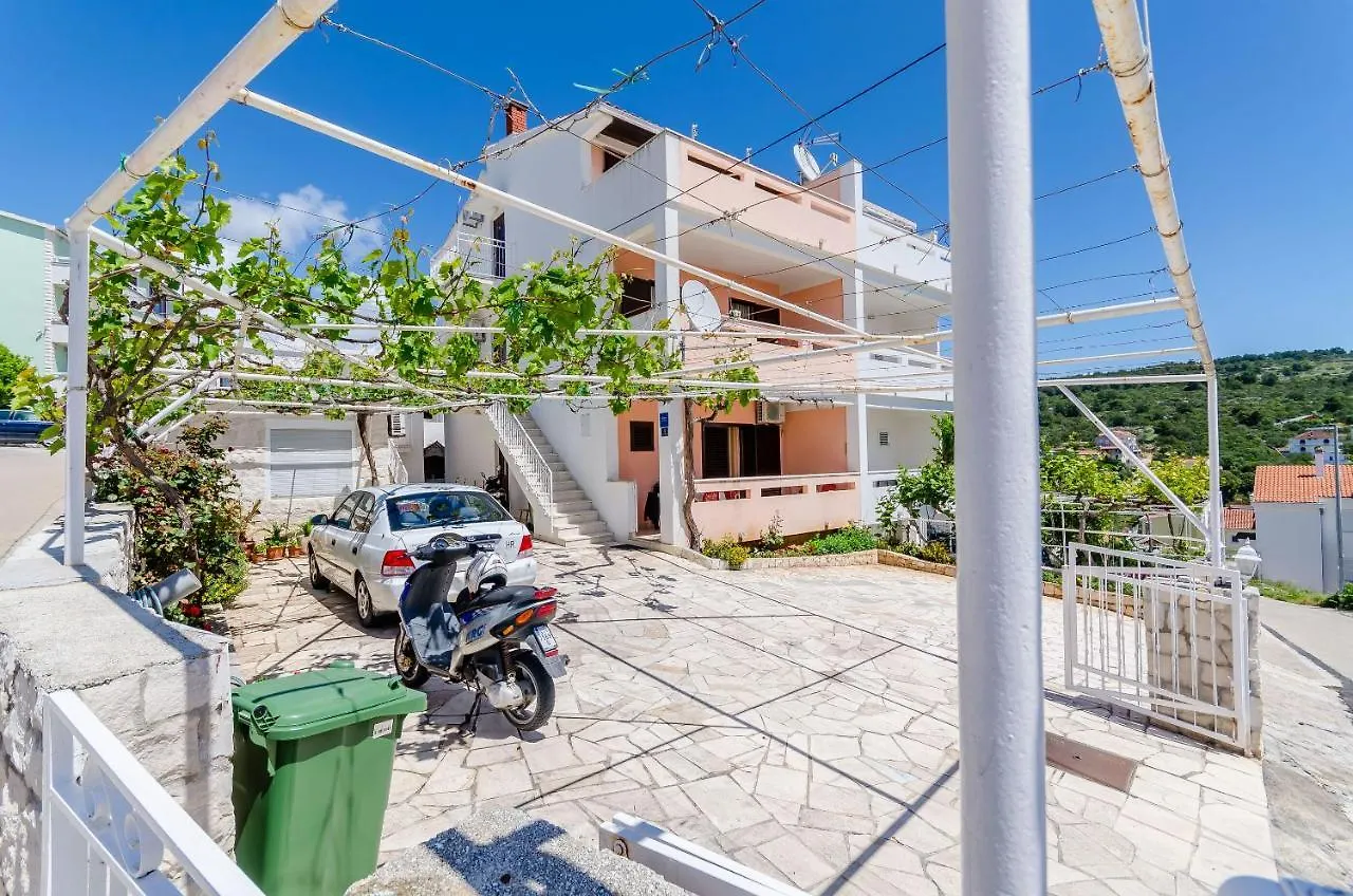 Apartments Kursan Trogir