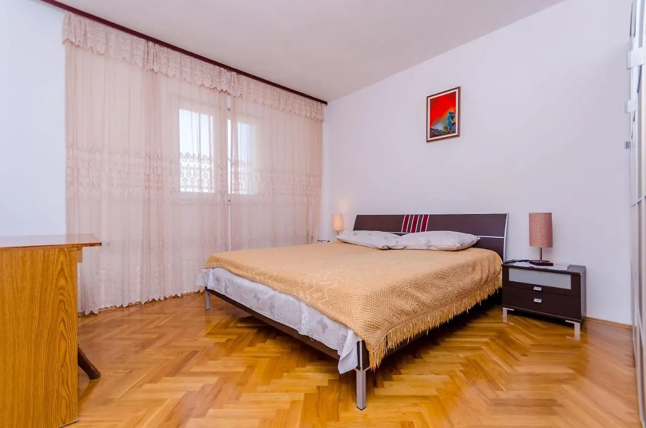 Apartments Kursan Trogir