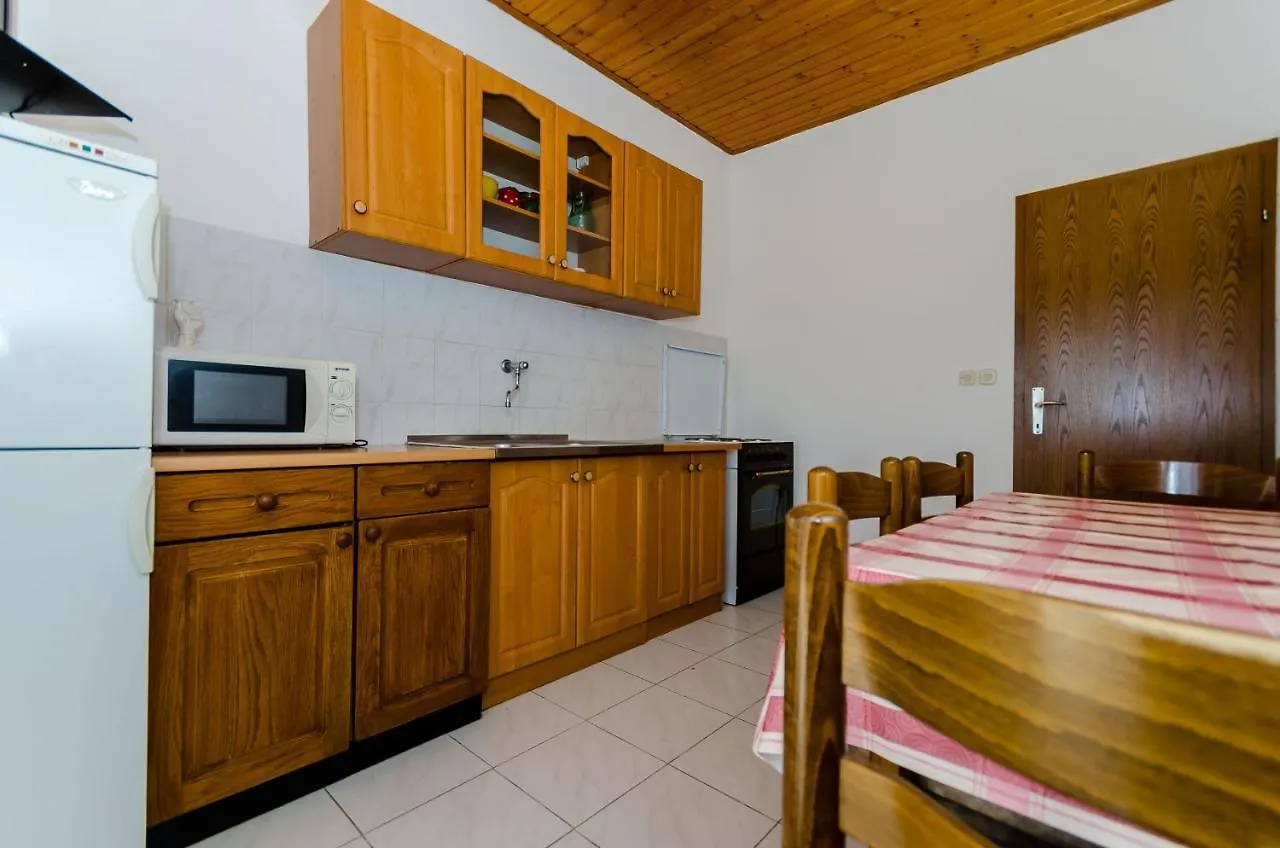 Apartments Kursan Trogir