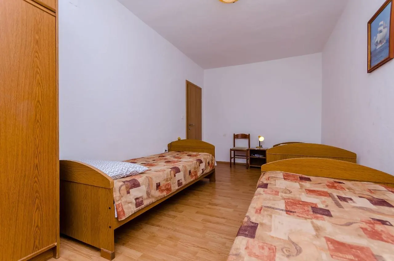 Apartments Kursan Trogir 0*,