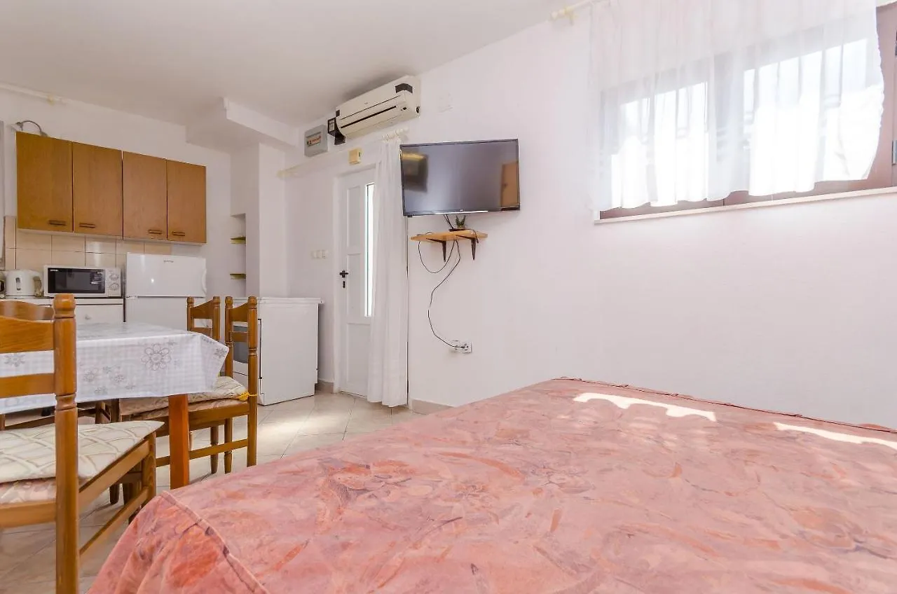 Apartments Kursan Trogir